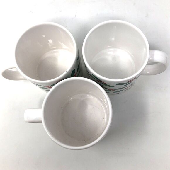 Waechtersbach Pottery Christmas Mugs Lot of 3  Red Green All Over Holly Berry - Picture 8 of 10